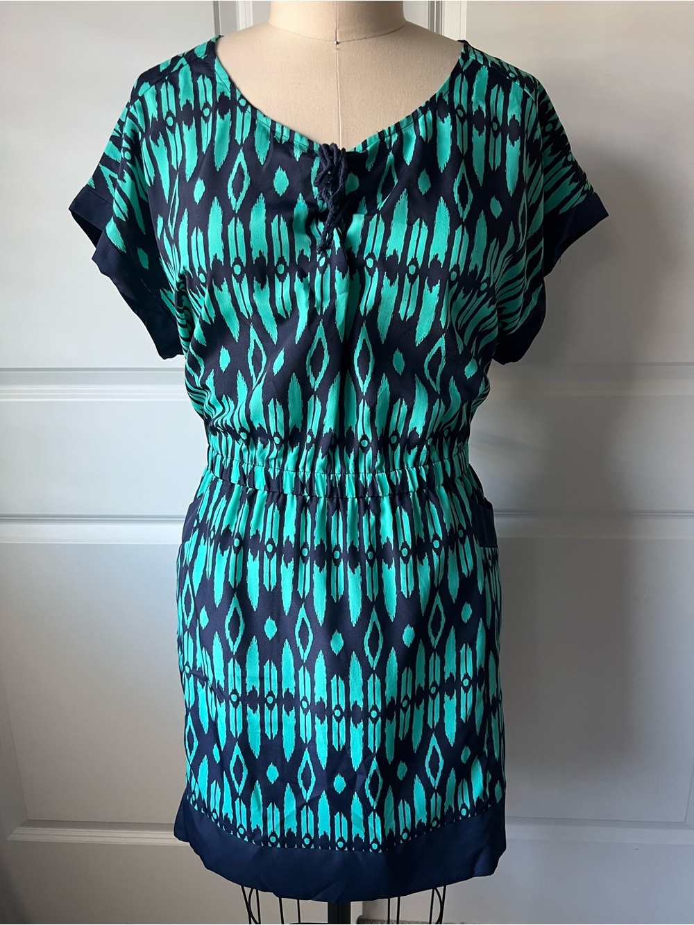 New GAP Navy and Teal Geometric Mini Dress